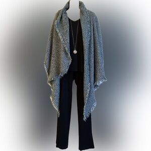 Ann Taylor factory fringe wrap women’s one size fits all blue NWT